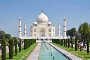 Taj Mahal - a Dream in White Marble Taj Mahal - a Dream in White Marble