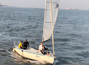 Yacht Sailing in Mumbai